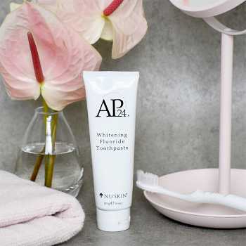 AP 24®潔白牙膏